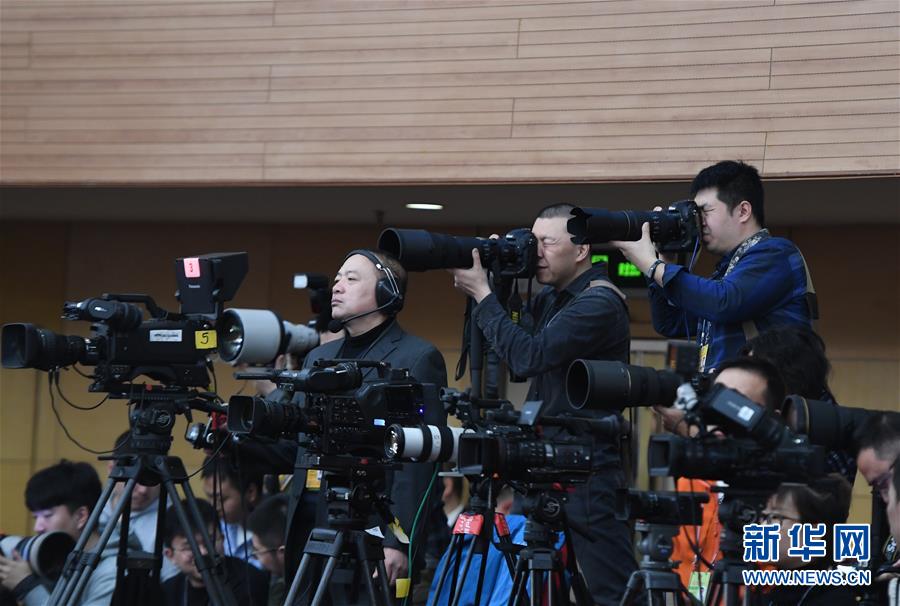 （兩會）（4）財政部部長肖捷等就&ldquo;財稅改革和財政工作&rdquo;答記者問