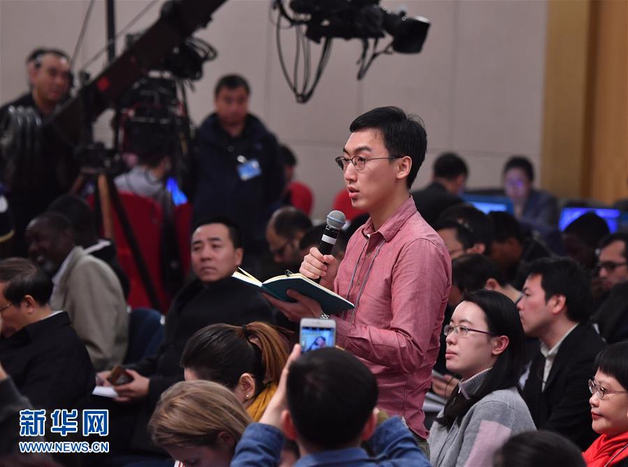 （兩會&middot;XHDW）（3）農(nóng)業(yè)部部長韓長賦等就&ldquo;實施鄉(xiāng)村振興戰(zhàn)略 推動農(nóng)業(yè)轉(zhuǎn)型升級&rdquo;答記者問