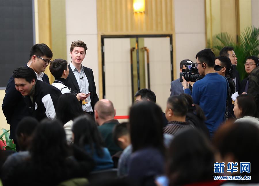 （兩會&middot;新華網(wǎng)）（3）外交部部長王毅答記者問