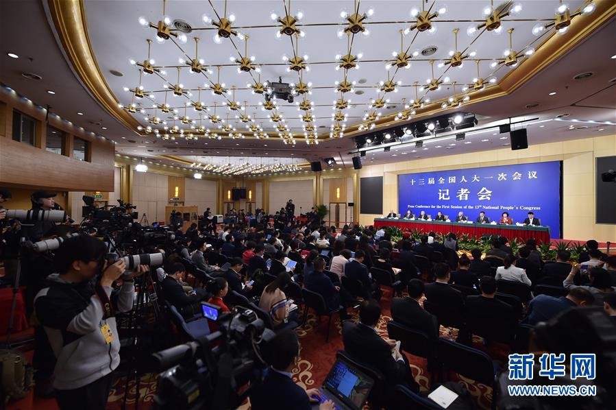 （兩會&middot;XHDW）（2）全國人大相關(guān)負責(zé)人就&ldquo;人大立法工作&rdquo;答記者問