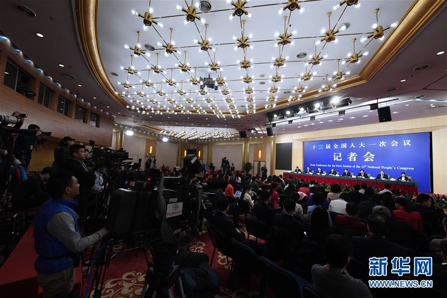 （兩會(huì)&middot;XHDW）（2）全國(guó)人大相關(guān)負(fù)責(zé)人就&ldquo;人大監(jiān)督工作&rdquo;答記者問(wèn)