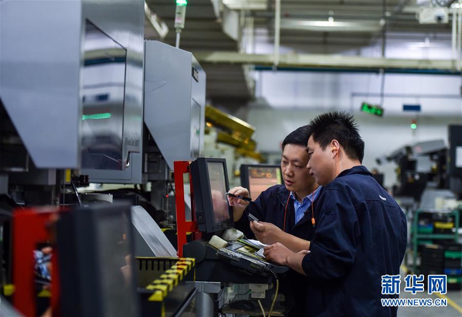 (兩會·基層代表履職故事)(5)全國人大代表楊飛飛:讓農(nóng)民工有更好的職業(yè)上升通道