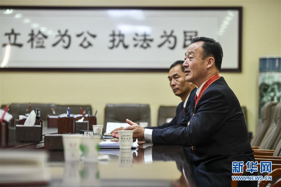 (改革先鋒風(fēng)采·圖文互動)(3)張飚:維護(hù)社會公平正義的模范檢察官