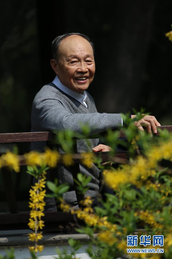 （改革先鋒風采&middot;圖文互動）（1）秦振華：&ldquo;張家港精神&rdquo;的塑造者