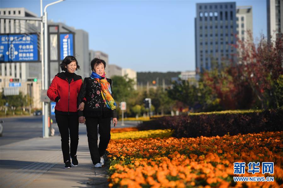 （新華全媒頭條&middot;圖文互動(dòng)）（1）&ldquo;英雄之妻&rdquo;，為愛(ài)堅(jiān)守19年