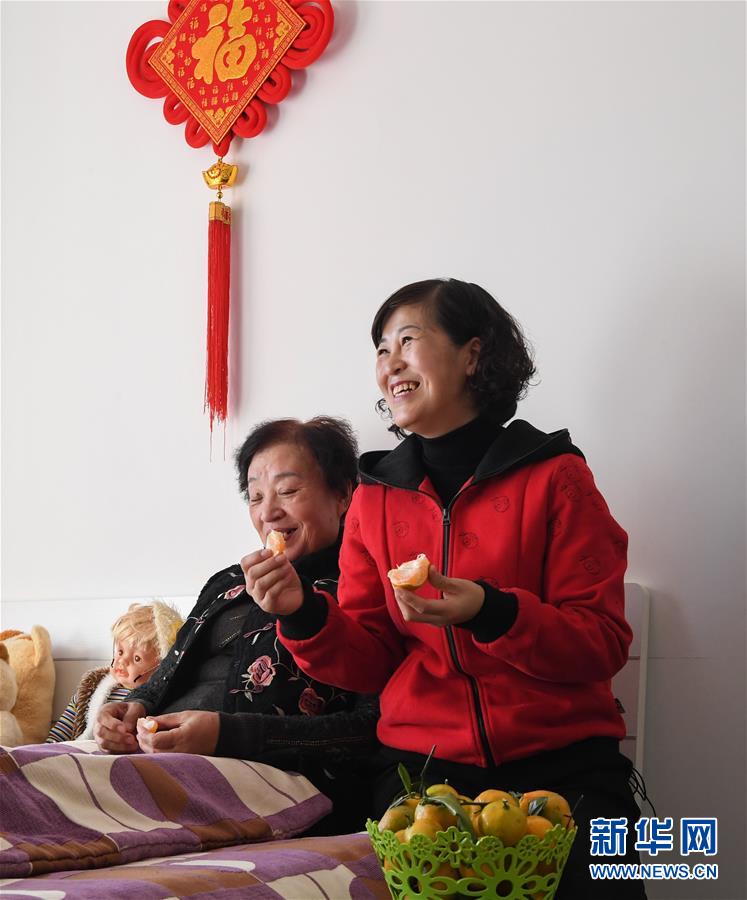 （新華全媒頭條&middot;圖文互動(dòng)）（3）&ldquo;英雄之妻&rdquo;，為愛(ài)堅(jiān)守19年