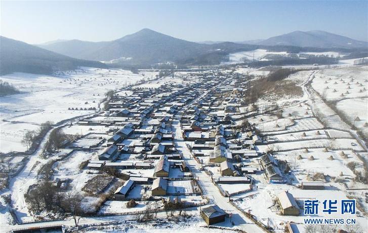 （在習(xí)近平新時代中國特色社會主義思想指引下&mdash;&mdash;新時代新作為新篇章&middot;圖文互動）（1）三年，從無名小屯到聲名遠(yuǎn)播&mdash;&mdash;這個&ldquo;雪鄉(xiāng)&rdquo;是如何做到的？