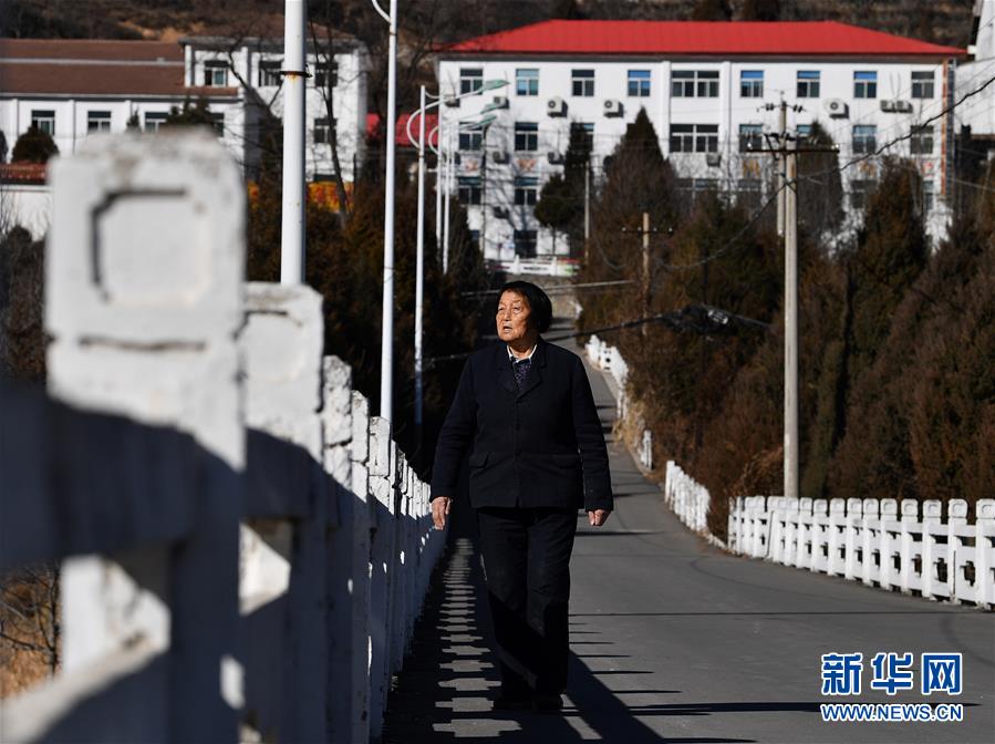 （新華全媒頭條&middot;迎接兩會(huì)特別報(bào)道&middot;圖文互動(dòng)）（1）奮進(jìn)，向著第一個(gè)百年奮斗目標(biāo)&mdash;&mdash;寫(xiě)在2019年全國(guó)兩會(huì)召開(kāi)之際