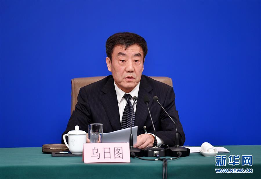 (兩會(huì)·XHDW)(9)全國(guó)人大相關(guān)負(fù)責(zé)人就“人大立法工作”答記者問(wèn)