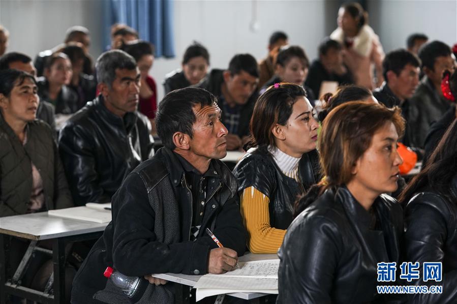 （新華全媒頭條&middot;圖文互動(dòng)）（7）一步千年，&ldquo;最后的沙漠部落&rdquo;遷入新家園