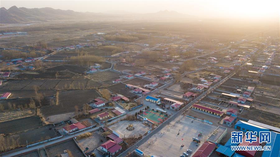 （壯麗70年&middot;奮斗新時(shí)代&middot;圖文互動(dòng)）（4）情同一家，守望相助，共奔小康&mdash;&mdash;內(nèi)蒙古興安盟巴彥敖包嘎查民族團(tuán)結(jié)見(jiàn)聞