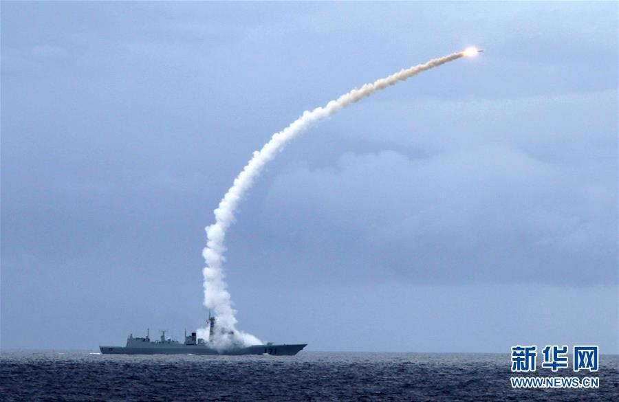 （新華全媒頭條&middot;人民海軍70年&middot;圖文互動(dòng)）（4）向海圖強(qiáng)春潮涌&mdash;&mdash;黨中央、中央軍委和習(xí)主席關(guān)心人民海軍建設(shè)發(fā)展紀(jì)實(shí)