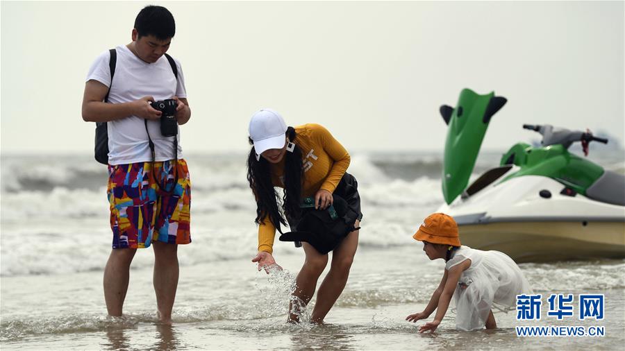 （壯麗70年 奮斗新時(shí)代&mdash;&mdash;推動(dòng)高質(zhì)量發(fā)展調(diào)研行&middot;圖文互動(dòng)）（7）近海能看鯨魚白海豚，廣西這片濱海旅游勝地啥來(lái)頭？