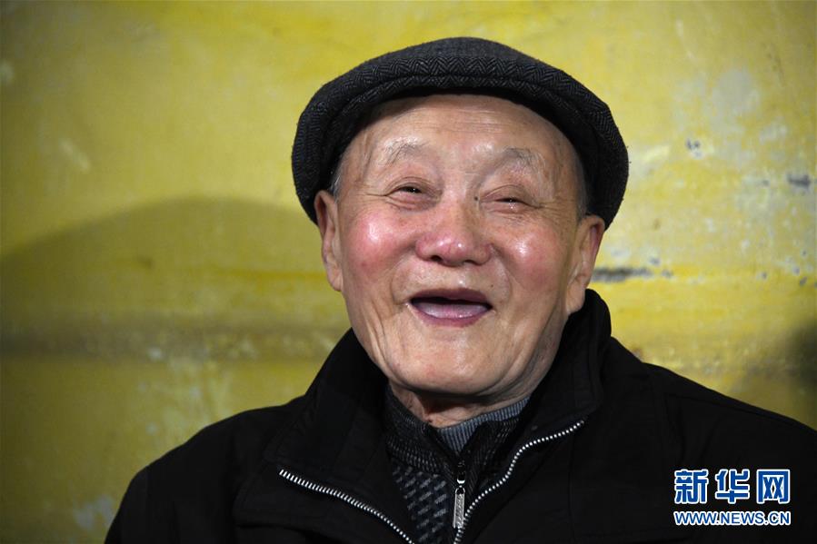 （新華全媒頭條&middot;圖文互動(dòng)）（1）鍛造領(lǐng)航復(fù)興的中流砥柱&mdash;&mdash;寫(xiě)在&ldquo;不忘初心、牢記使命&rdquo;主題教育即將啟動(dòng)之際