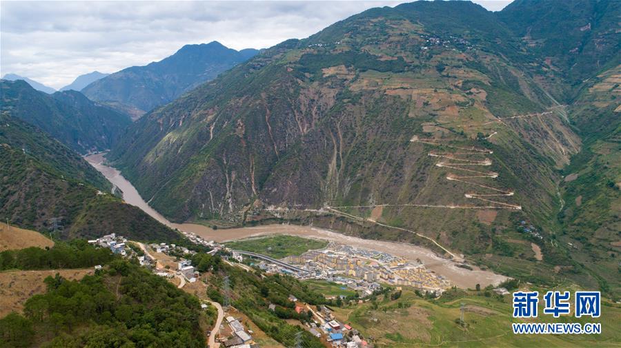 （直過(guò)民族脫貧攻堅(jiān)&middot;圖文互動(dòng)）（3）下山！傈僳群眾開(kāi)啟新生活