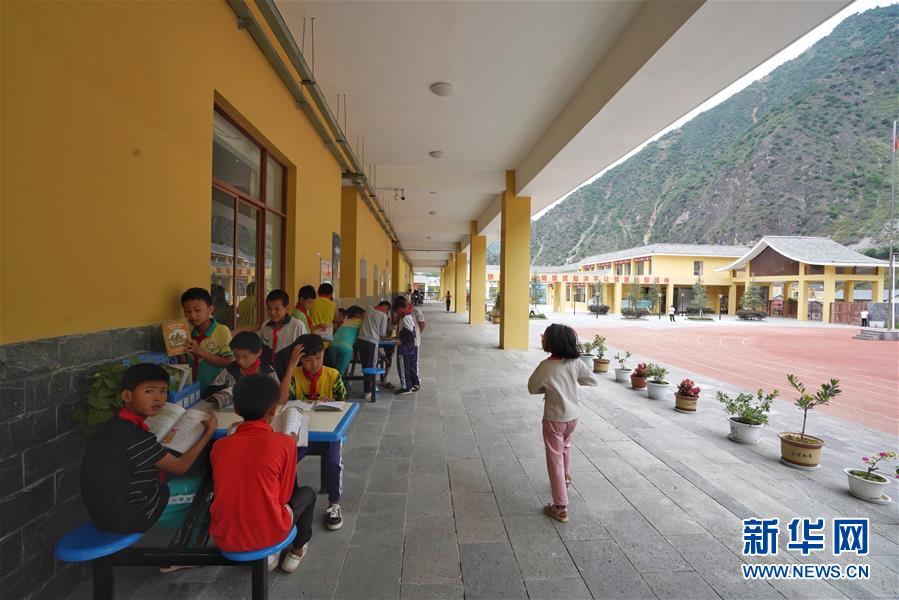 （直過(guò)民族脫貧攻堅(jiān)&middot;圖文互動(dòng)）（8）下山！傈僳群眾開(kāi)啟新生活