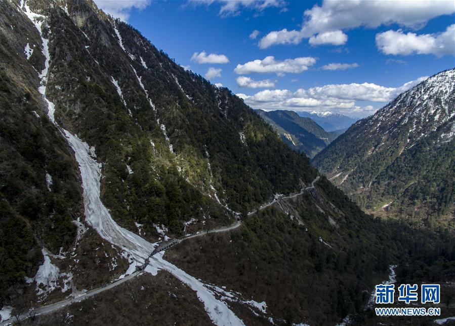 （直過民族脫貧攻堅&middot;圖文互動）（1）滿目青山變成&ldquo;綠色銀行&rdquo;&mdash;&mdash;我國獨龍族人民走出綠色脫貧之路