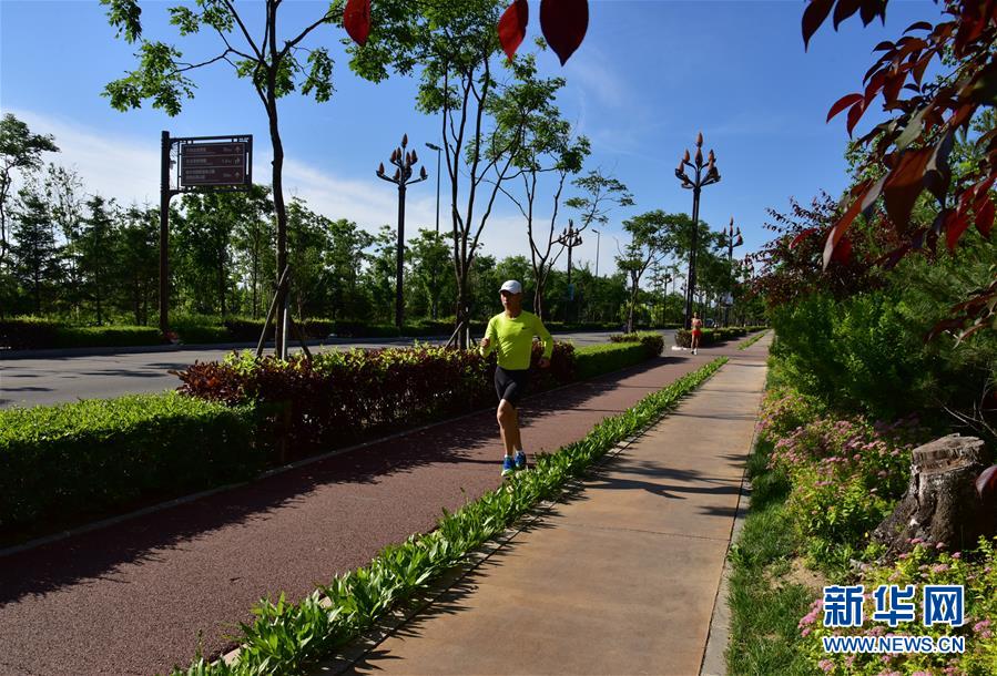 （在習近平新時代中國特色社會主義思想指引下&mdash;&mdash;新時代新作為新篇章&middot;圖文互動）（3）在這里，遇見&ldquo;詩和遠方&rdquo;&mdash;&mdash;長白山下&ldquo;第一鎮(zhèn)&rdquo;的全域旅游實踐