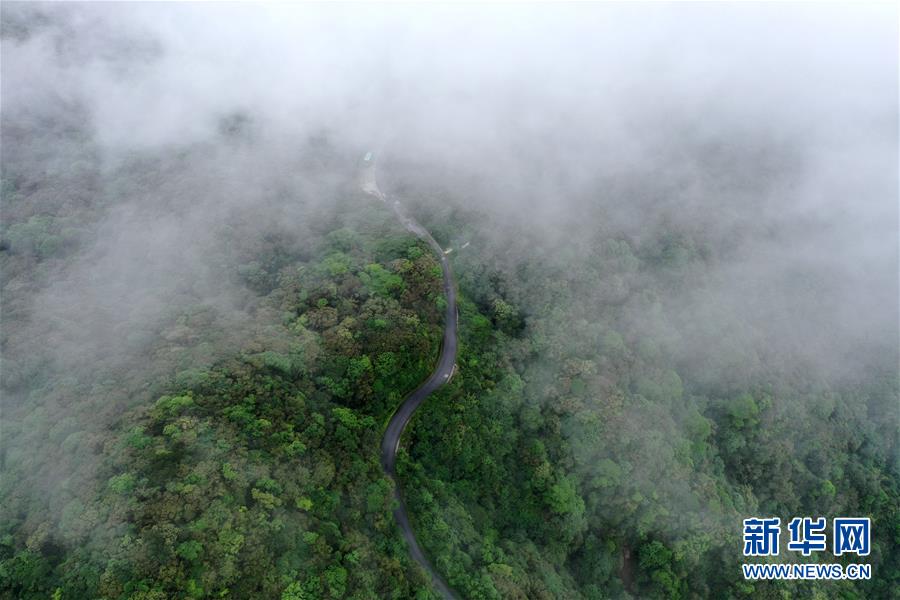 (壯麗70年·奮斗新時(shí)代——記者再走長征路·圖文互動(dòng))(1)沒有紅軍逾越不了的山河