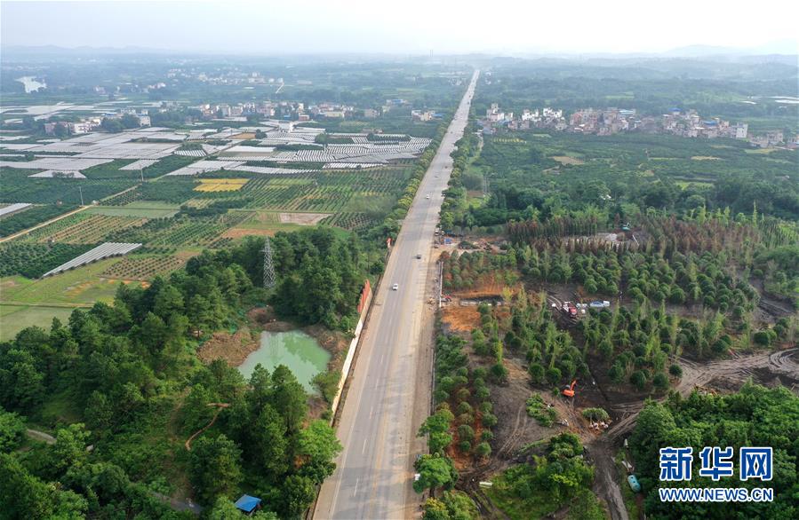 （壯麗70年&middot;奮斗新時代&mdash;&mdash;記者再走長征路&middot;圖文互動）（7）為有犧牲多壯志，敢教日月?lián)Q新天&mdash;&mdash;重返紅軍血戰(zhàn)現(xiàn)場
