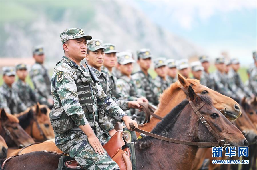 （新華全媒頭條&middot;愛國情 奮斗者&middot;圖文互動(dòng)）（1）初心不改 紅心向黨&mdash;&mdash;西部戰(zhàn)區(qū)陸軍某旅玉樹獨(dú)立騎兵連連長尼都塔生一家四代跟黨走紀(jì)實(shí)