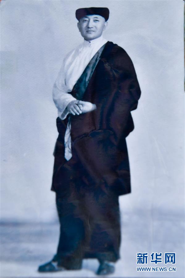 （新華全媒頭條&middot;愛國情 奮斗者&middot;圖文互動(dòng)）（5）初心不改 紅心向黨&mdash;&mdash;西部戰(zhàn)區(qū)陸軍某旅玉樹獨(dú)立騎兵連連長尼都塔生一家四代跟黨走紀(jì)實(shí)