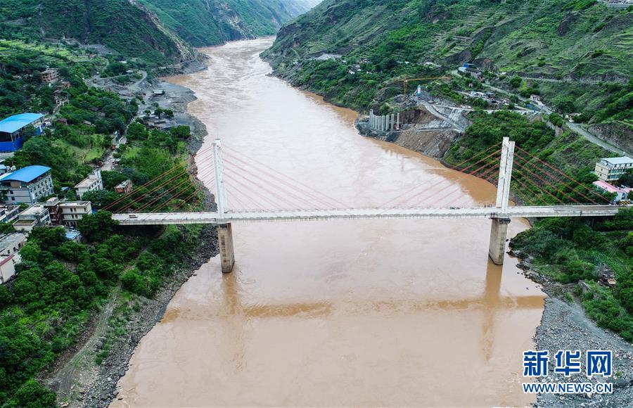 （新華全媒頭條&middot;壯麗70年&middot;奮斗新時代&mdash;&mdash;記者再走長征路&middot;圖文互動）（3）前進，向著光明的方向&mdash;&mdash;尋訪金沙江畔紅色印記