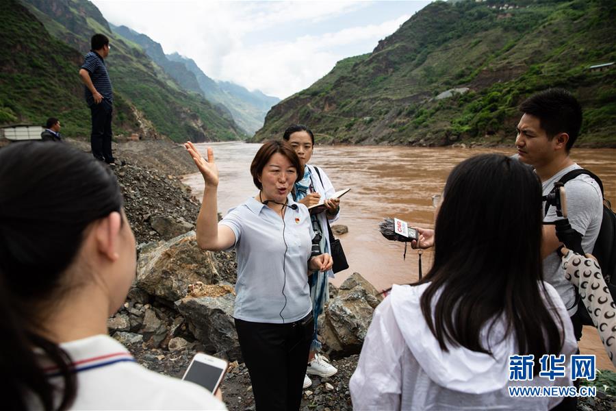 （新華全媒頭條&middot;壯麗70年&middot;奮斗新時代&mdash;&mdash;記者再走長征路&middot;圖文互動）（6）前進，向著光明的方向&mdash;&mdash;尋訪金沙江畔紅色印記