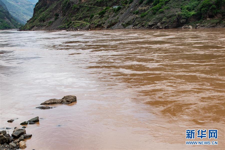（新華全媒頭條&middot;壯麗70年&middot;奮斗新時代&mdash;&mdash;記者再走長征路&middot;圖文互動）（7）前進，向著光明的方向&mdash;&mdash;尋訪金沙江畔紅色印記
