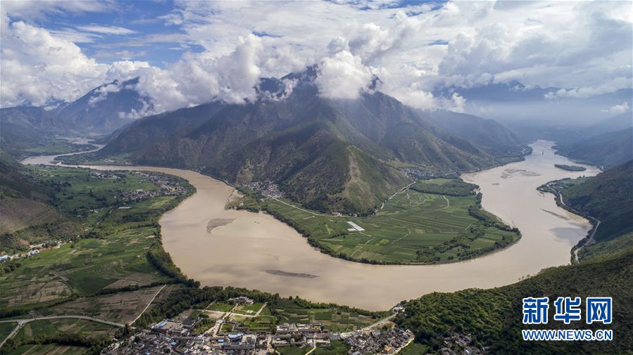 （新華全媒頭條&middot;壯麗70年&middot;奮斗新時代&mdash;&mdash;記者再走長征路&middot;圖文互動）（10）前進，向著光明的方向&mdash;&mdash;尋訪金沙江畔紅色印記