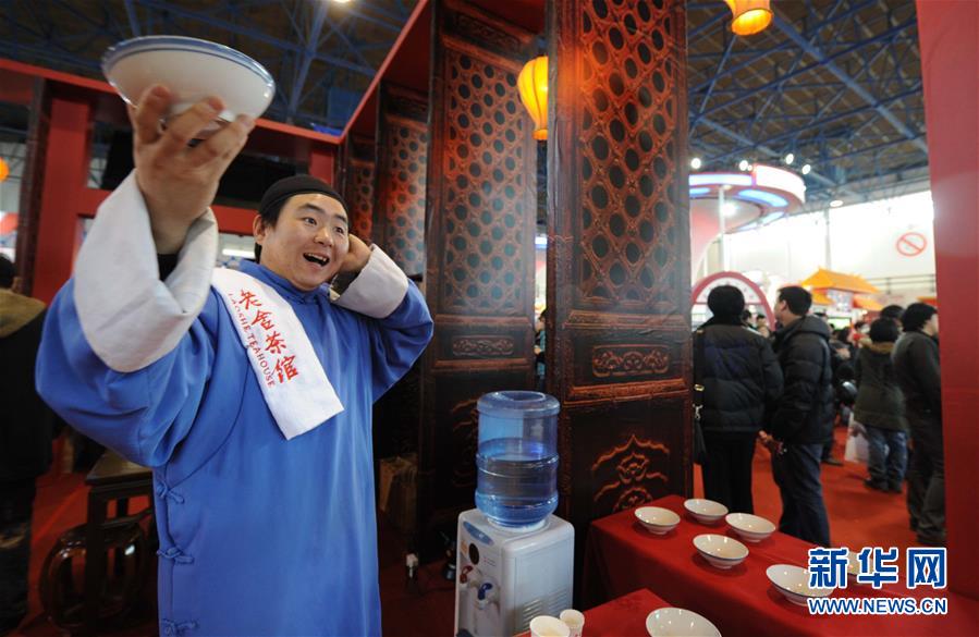 (新華全媒頭條·圖文互動(dòng))(3)億萬人民的奮斗史詩——獻(xiàn)給共和國70年光輝歷史的創(chuàng)造者