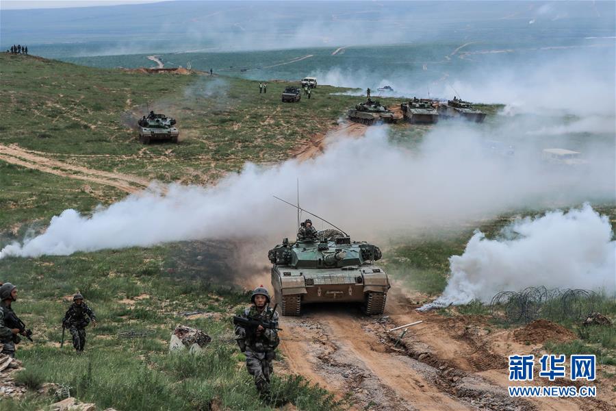 （新華全媒頭條&middot;圖文互動(dòng)）（10）我們是一支不可戰(zhàn)勝的力量&mdash;&mdash;獻(xiàn)給中國(guó)人民解放軍建軍92周年