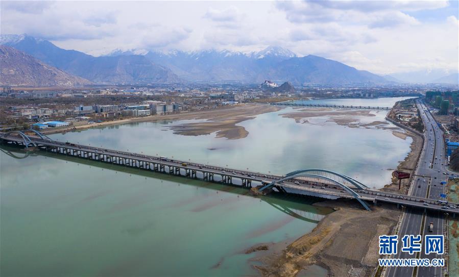 （壯麗70年&middot;奮斗新時(shí)代&mdash;&mdash;共和國發(fā)展成就巡禮&middot;圖文互動）（6）人間奇跡在高原&mdash;&mdash;新中國成立70年西藏發(fā)展成就紀(jì)實(shí)