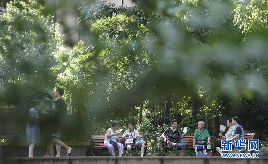 （習(xí)近平的民生關(guān)切事&middot;圖文互動(dòng)）（6）為了夢(mèng)圓安居，創(chuàng)造幸福生活&mdash;&mdash;習(xí)近平總書(shū)記牽掛的民生事之&ldquo;住有所居&rdquo;篇