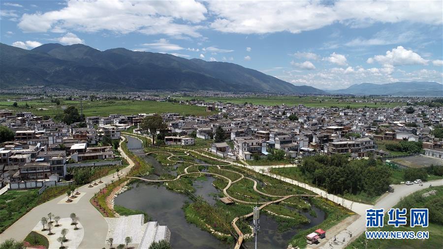 (在習(xí)近平新時(shí)代中國(guó)特色社會(huì)主義思想指引下——新時(shí)代新作為新篇章·總書記關(guān)心的百姓身邊事·圖文互動(dòng))(7)留住鄉(xiāng)愁 綻放新顏——傳統(tǒng)村落保護(hù)激發(fā)鄉(xiāng)村活力