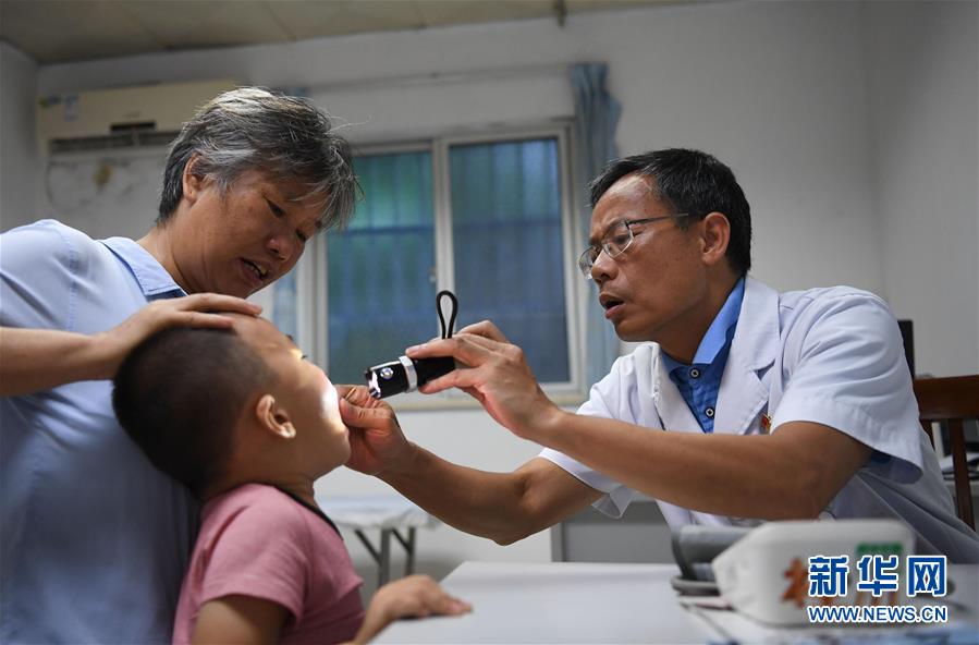 (新華全媒頭條·圖文互動)(4)伶仃洋邊“守門”人——記堅(jiān)守海島32年的黨員醫(yī)生王桂湘