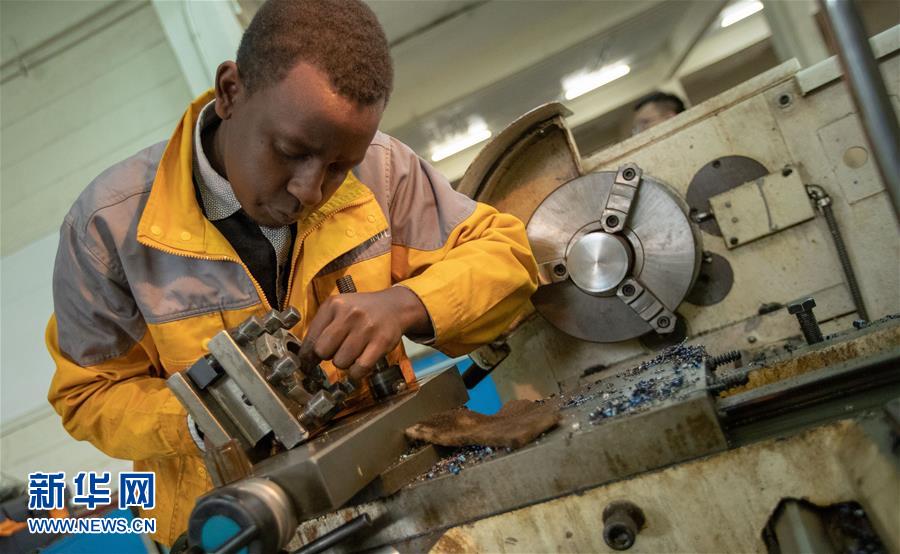 (新華全媒頭條·圖文互動)(8)攜手鑄就非凡夢想——寫在習近平主席提出構(gòu)建更加緊密的中非命運共同體一周年之際