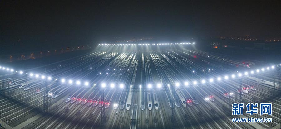 （壯麗70年&middot;奮斗新時(shí)代&mdash;&mdash;共和國(guó)發(fā)展成就巡禮）（1）人暢其行、貨暢其流&mdash;&mdash;共和國(guó)交通運(yùn)輸業(yè)發(fā)展成就巡禮