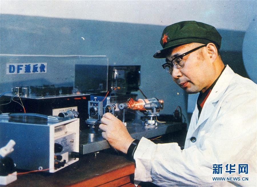 （愛國情 奮斗者&middot;圖文互動(dòng)）（2）永不停轉(zhuǎn)的&ldquo;陀螺&rdquo;&mdash;&mdash;追記中國工程院院士、國防科技大學(xué)教授高伯龍