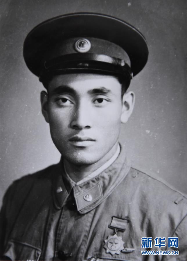 （圖文互動(dòng)）（4）歷史的見(jiàn)證&mdash;&mdash;陸軍邊海防學(xué)院維吾爾族女講師其曼古力一家三代守疆固邊記事