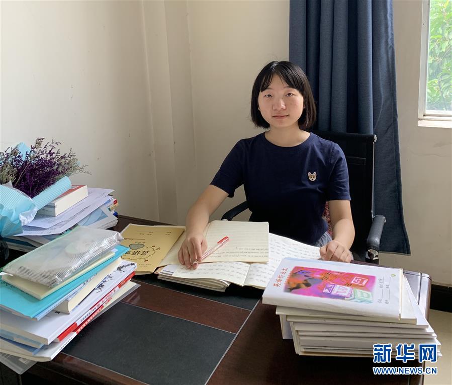 （在習(xí)近平新時(shí)代中國(guó)特色社會(huì)主義思想指引下&mdash;&mdash;新時(shí)代新作為新篇章&middot;總書記關(guān)心的百姓身邊事&middot;圖文互動(dòng))（2）&ldquo;我走進(jìn)大山，是為了讓你走出大山&rdquo;&mdash;&mdash;大學(xué)生支教故事