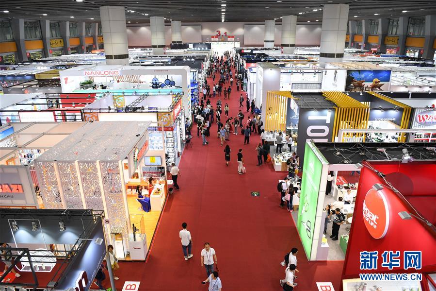 (新華全媒頭條·圖文互動(dòng))(1)天翻地覆慨而慷——從慶祝中華人民共和國成立70周年大型成就展看新中國光輝歷程