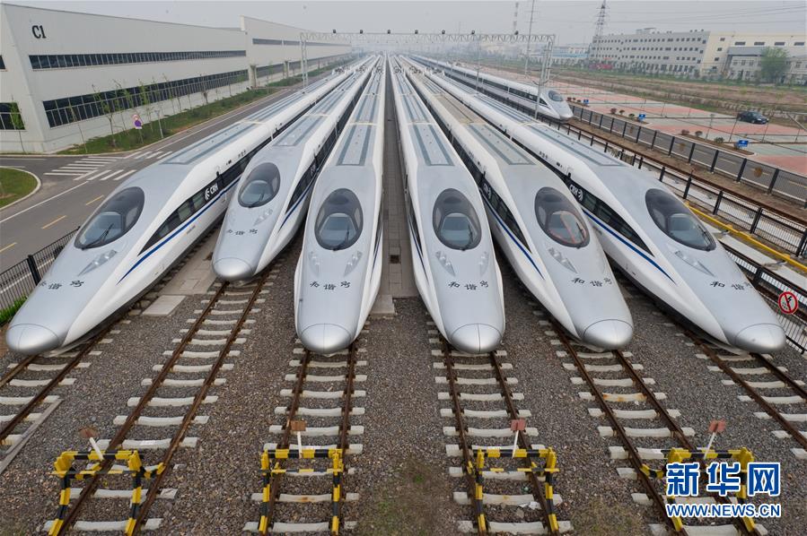 (新華全媒頭條·圖文互動(dòng))(18)天翻地覆慨而慷——從慶祝中華人民共和國成立70周年大型成就展看新中國光輝歷程