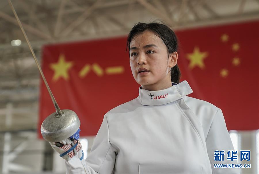 (軍運會·圖文互動)(21)斗志昂揚創(chuàng)佳績 壯懷激烈展雄風——八一空軍五項隊成長記(配本社同題文字稿)