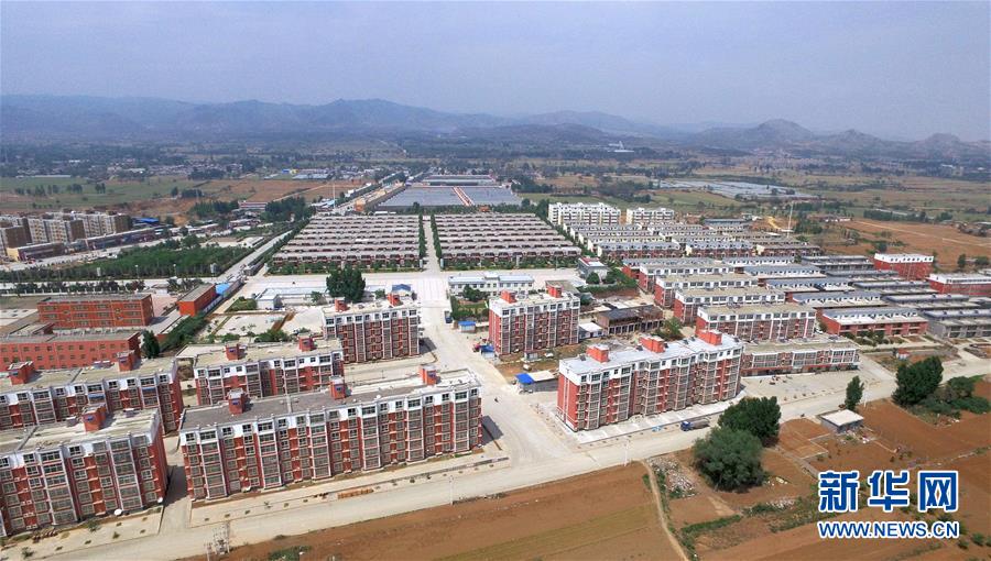 (愛國情 奮斗者·圖文互動)(2)富了口袋 更要富精神——記向貧困宣戰(zhàn)的“最美奮斗者”裴春亮