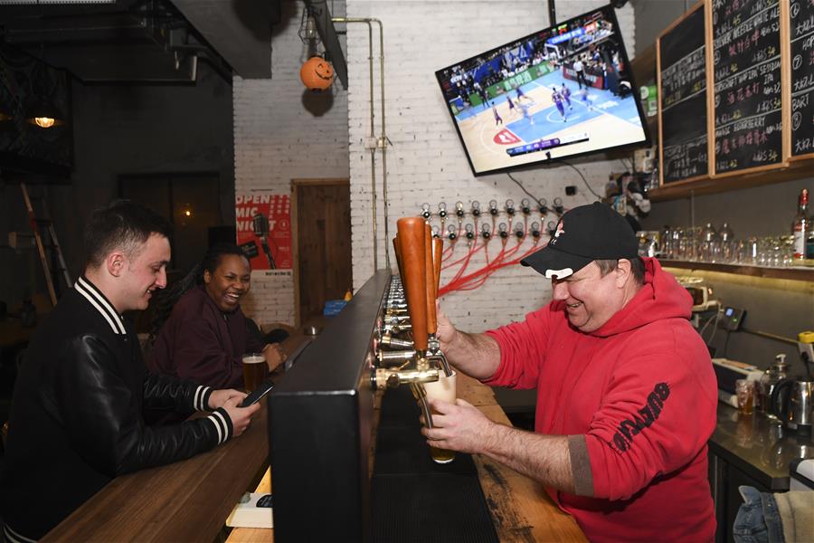 （在習近平新時代中國特色社會主義思想指引下&mdash;&mdash;新時代新作為新篇章&middot;總書記關切開放事&middot;圖文互動）（1）中國引力：在開放的中國共創(chuàng)幸福 