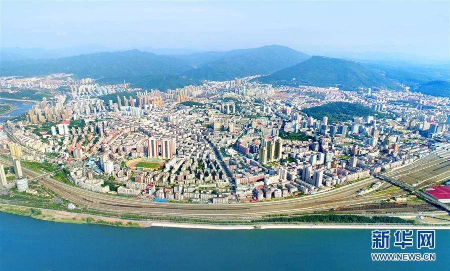 (新華全媒頭條·四中全會精神在基層·圖文互動)(1)沖破衰退循環(huán) 引領(lǐng)生態(tài)崛起——東北老工業(yè)基地城市本溪綠色轉(zhuǎn)型煥發(fā)朝氣