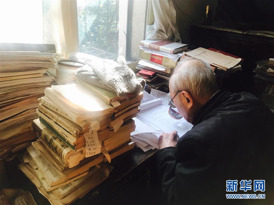 （新華全媒頭條&middot;圖文互動）（10）滄海橫流 信仰彌堅&mdash;&mdash;記共產(chǎn)黨員、湘潭大學(xué)九旬教授滄南