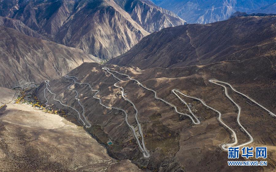 （新華全媒頭條&middot;圖文互動(dòng)）（1）格?；ㄩ_(kāi)滿(mǎn)天路&mdash;&mdash;寫(xiě)在川藏公路通車(chē)65周年之際