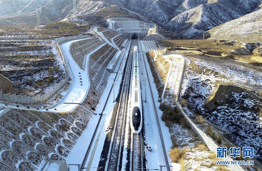 （新華全媒頭條&middot;圖文互動(dòng)）（12）百年跨越，逐夢(mèng)京張&mdash;&mdash;寫在京張高鐵開通暨中國(guó)高鐵突破3.5萬(wàn)公里之際